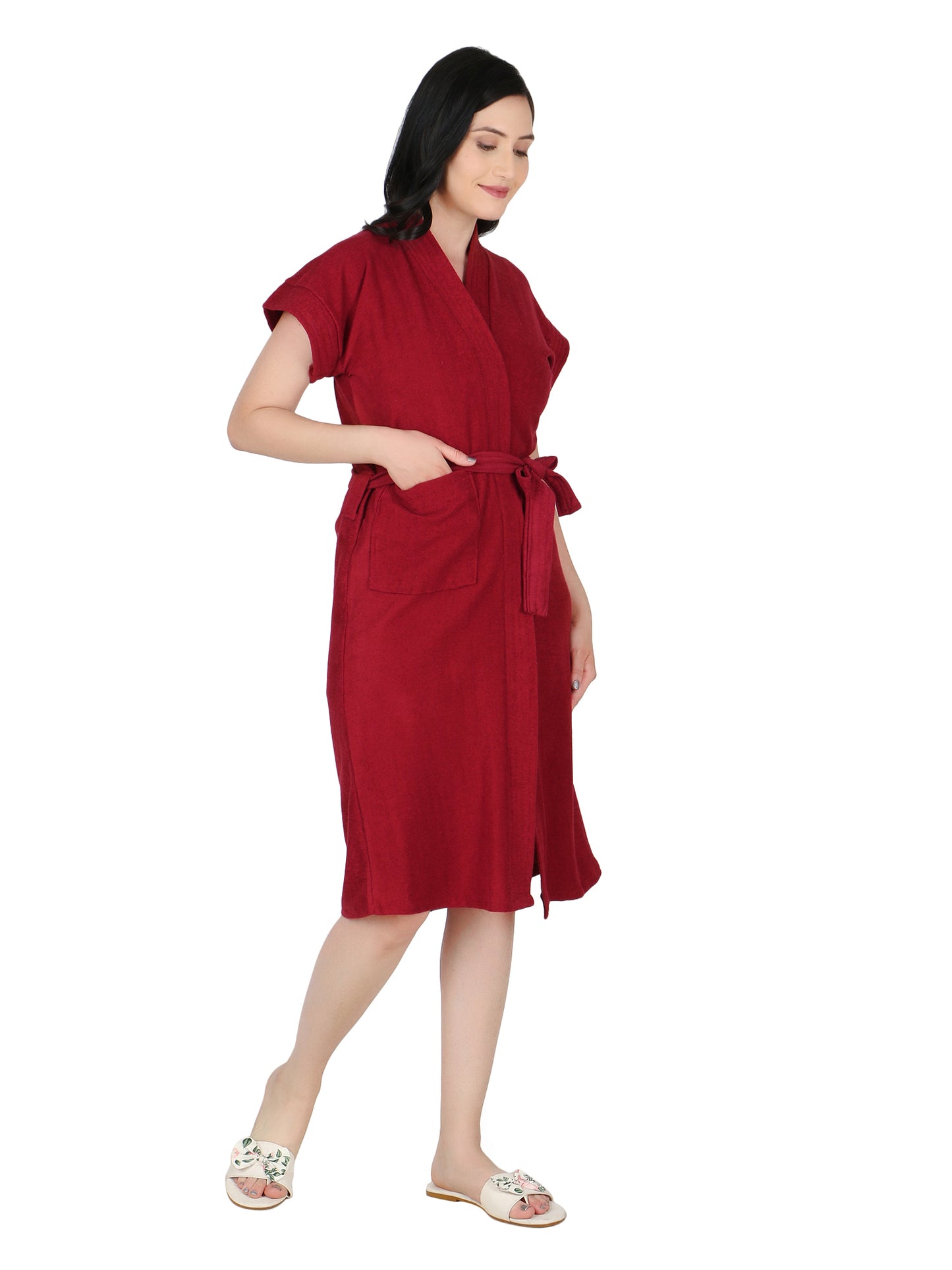 Soft & Absorbent Bathrobe for Women – Comfortable Spa & Lounge Wear (Maroon)