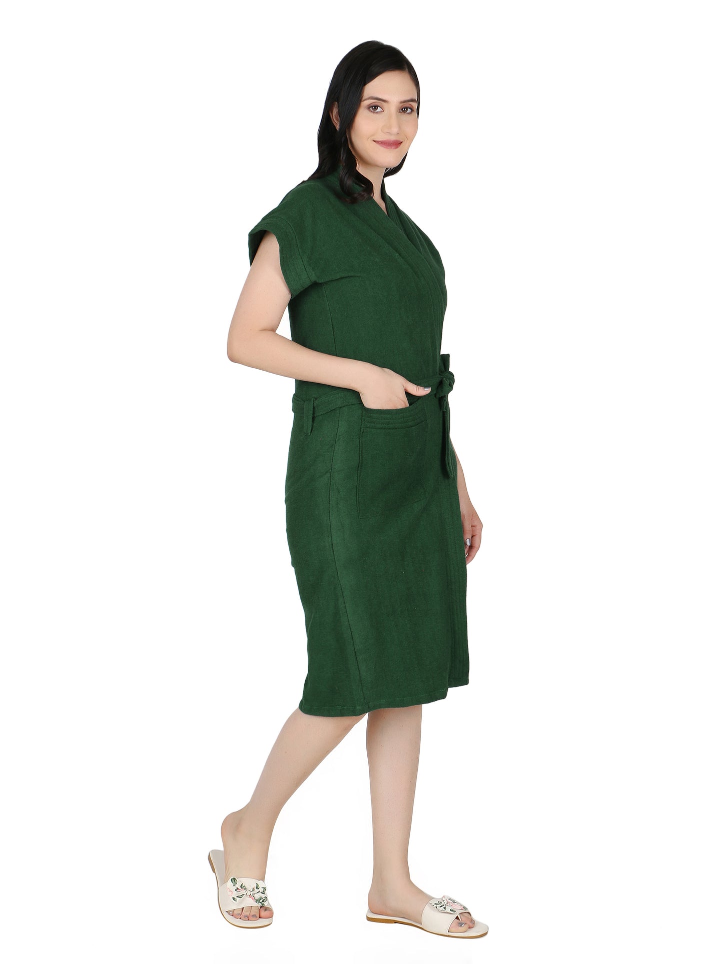 Soft & Absorbent Bathrobe for Women – Comfortable Spa & Lounge Wear (Drk Green)